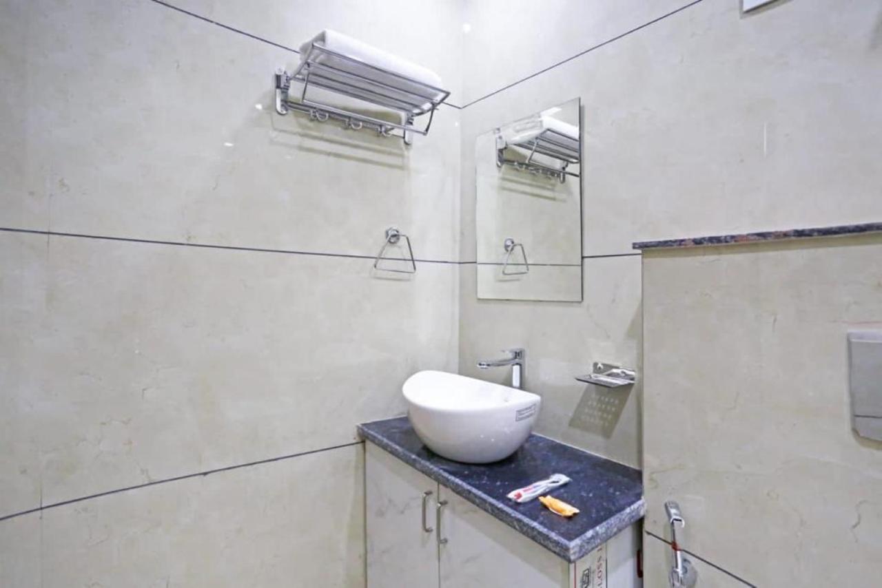 Hotel Mannat Bhera Enclave 뉴델리 외부 사진