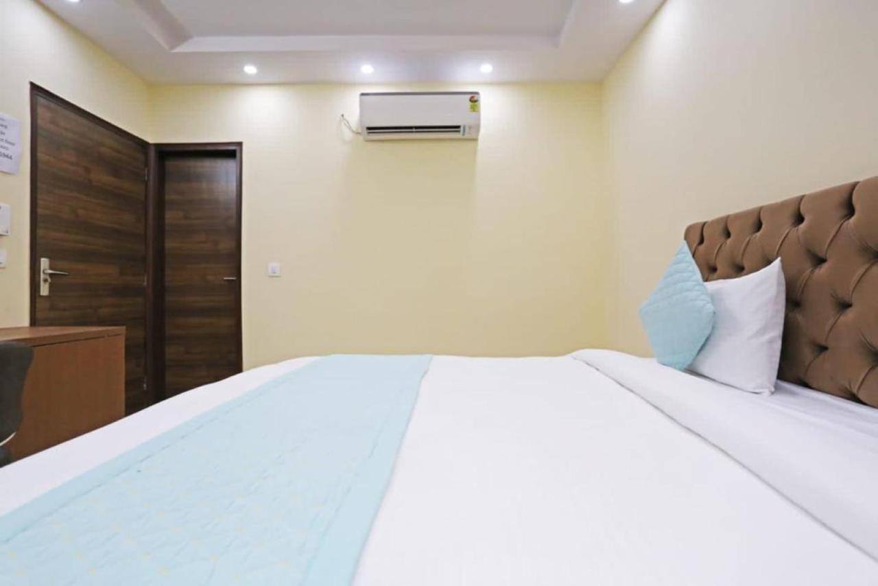 Hotel Mannat Bhera Enclave 뉴델리 외부 사진
